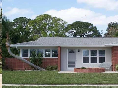 Homes For Sale - 874 SW Ivanhoe Drive<br/> Saint Lucie County, Port St. Lucie, FL 34983