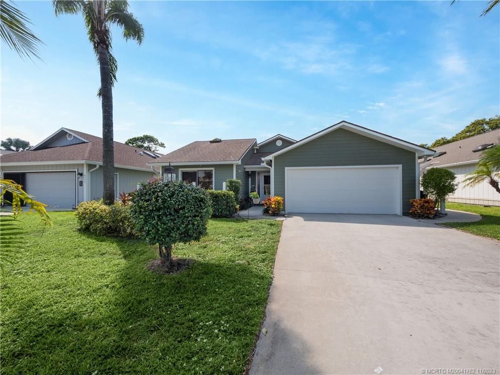 Photo of 6339 SE Ames Way, Hobe Sound, FL 33455 (MLS # M20041762)