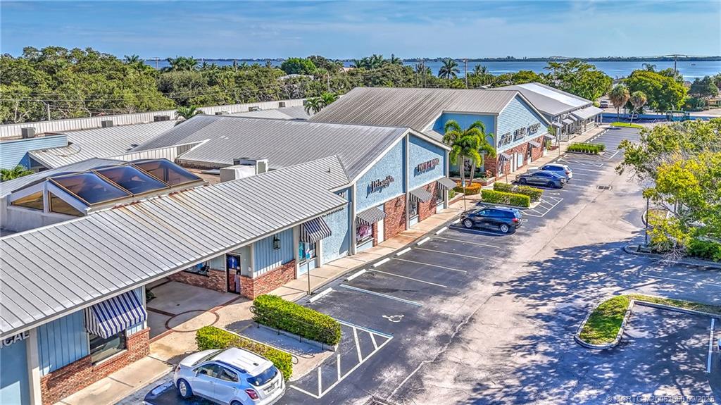 Sewalls Point, Florida 34996, United States, 4 Bedrooms Bedrooms, ,3 BathroomsBathrooms,Residential,Coming Soon,201772