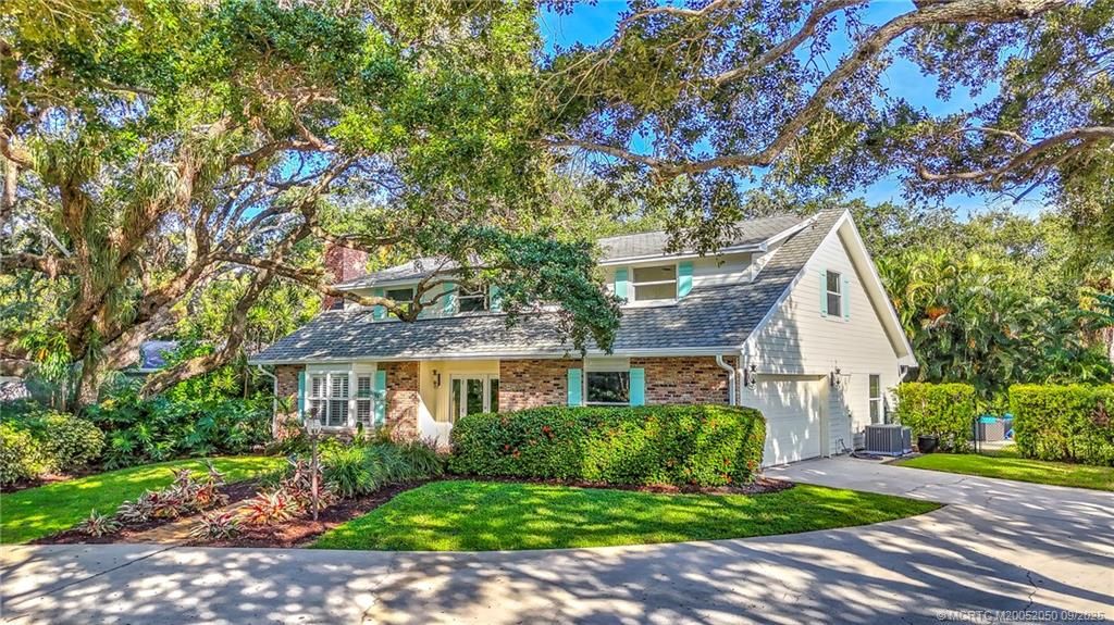 Photo of 4 N Via Lucindia Drive, Sewalls Point, FL 34996 (MLS # M20052050)