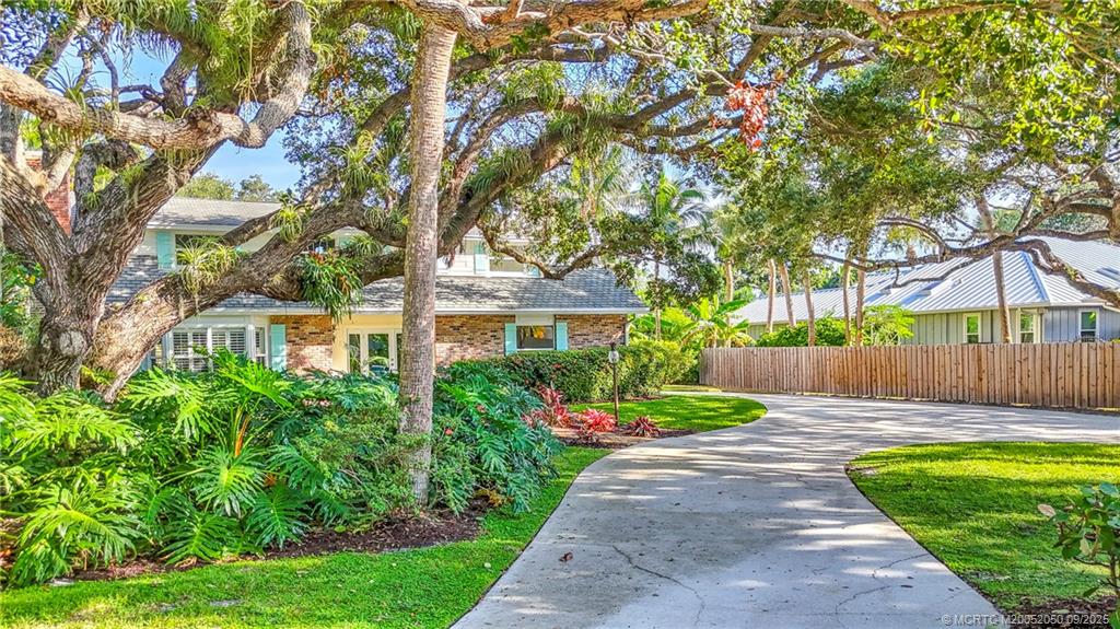 Sewalls Point, Florida 34996, United States, 4 Bedrooms Bedrooms, ,3 BathroomsBathrooms,Residential,Coming Soon,201772