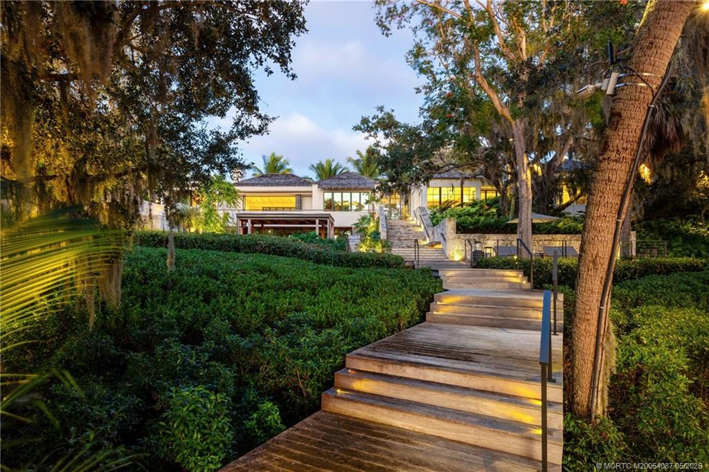 109 S River Road