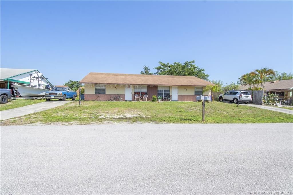 Photo of 43 SE Mead Place, Stuart, FL 34997 (MLS # M20038988)