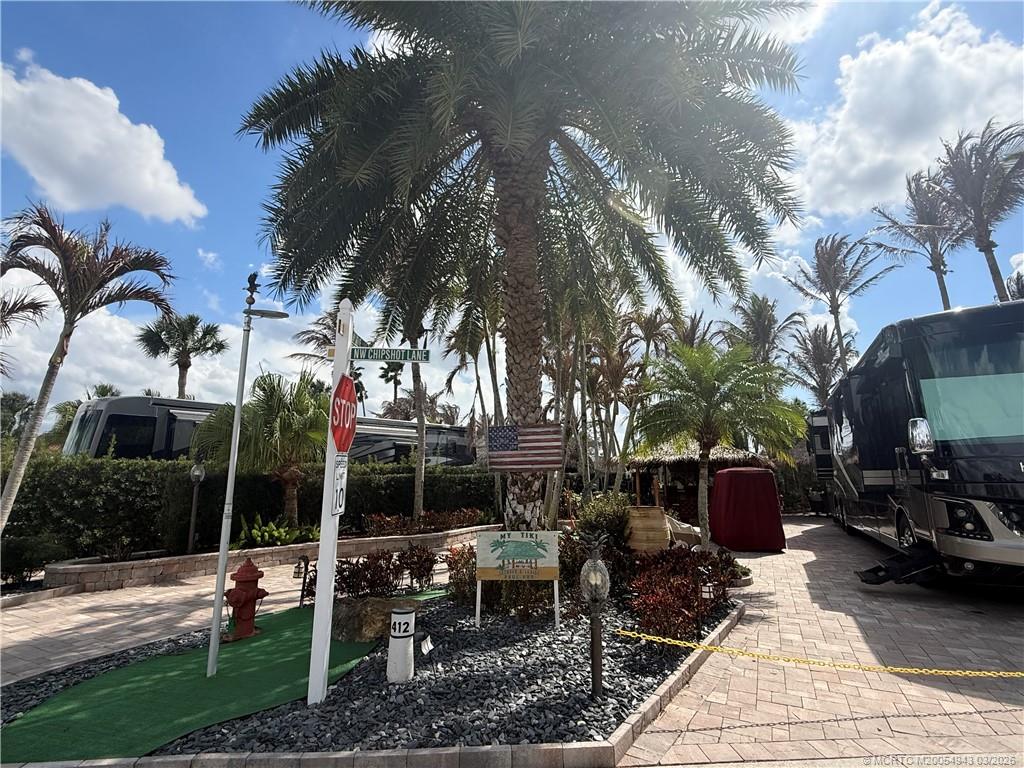 412 NW Chipshot Lane