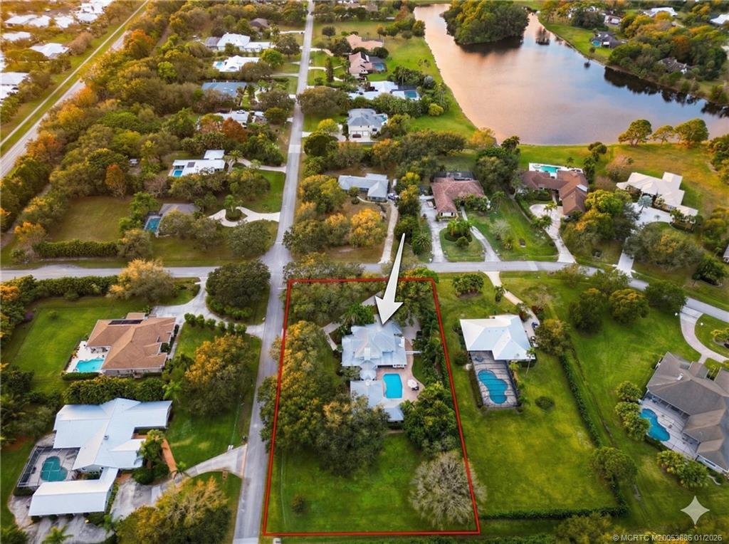 2521 SW Racquet Club Drive