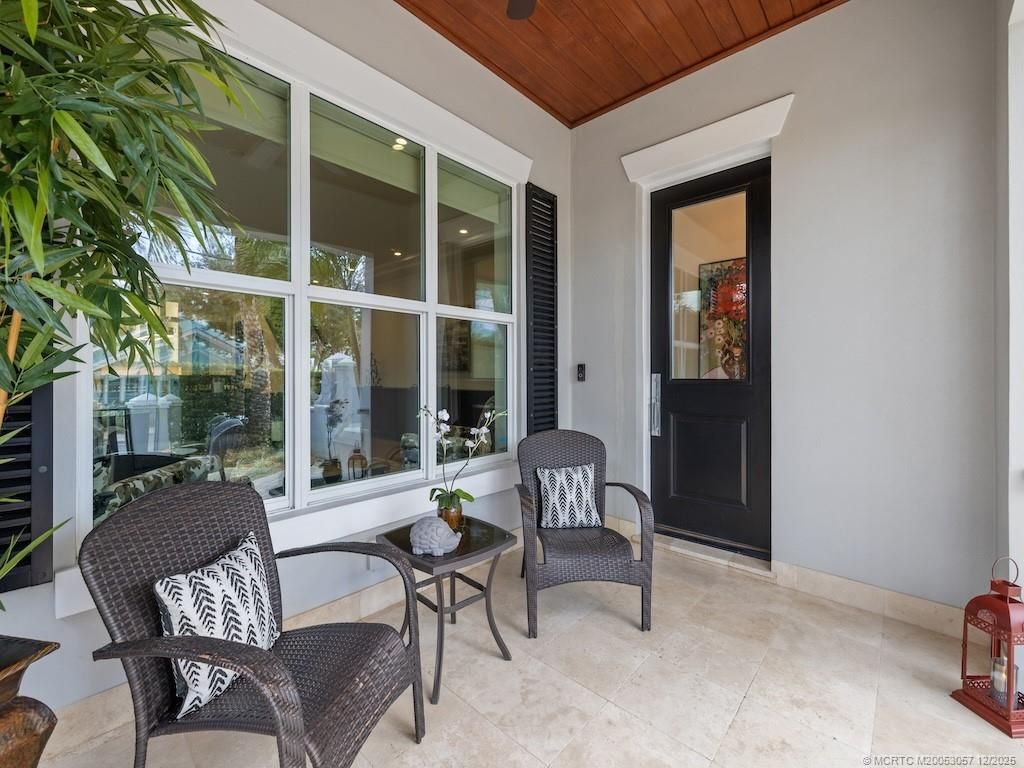 Photo of 417 SW Akron Avenue, Stuart, FL 34994 (MLS # M20053057)