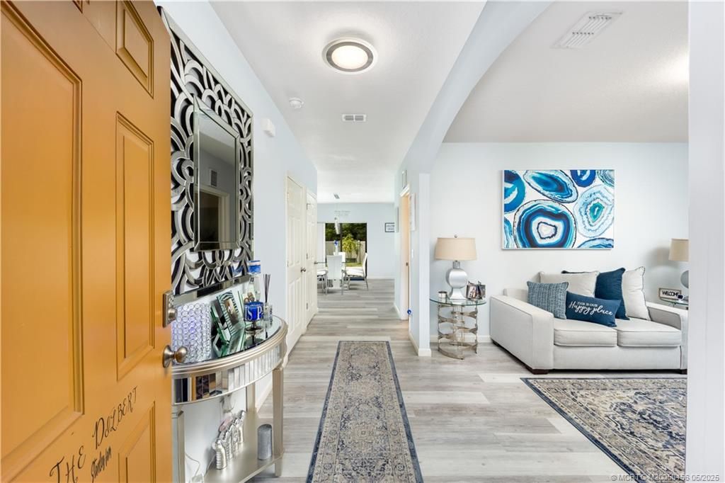 Photo of 6431 NW Castlebrook Avenue, Port Saint Lucie, FL 34983 (MLS # M20050456)