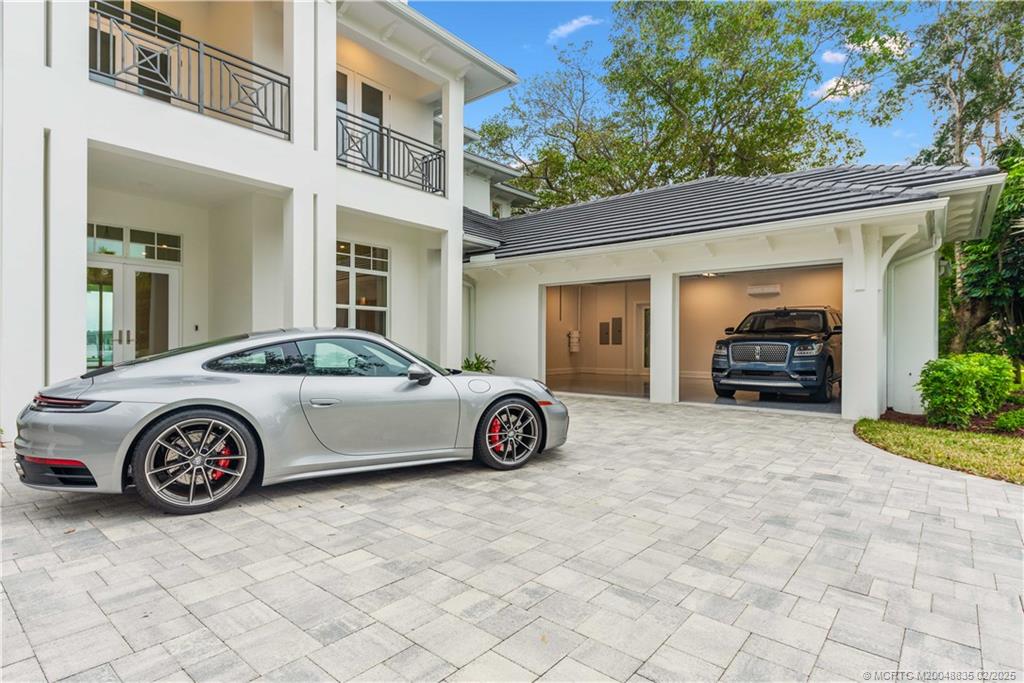 505 SE Saint Lucie Boulevard