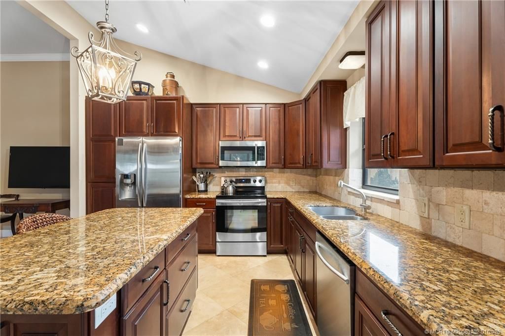 Photo of 2802 SW Mariposa Circle, Palm City, FL 34990 (MLS # M20053702)