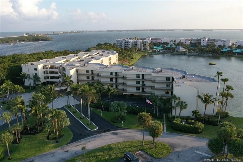 Photo of 221 NE Plantation Road #215, Stuart, FL 34996 (MLS # M20040887)