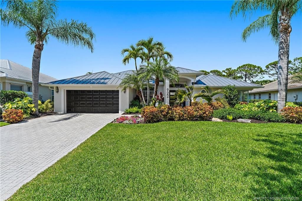 Photo of 922 SW Lighthouse Drive, Palm City, FL 34990 (MLS # M20050679)