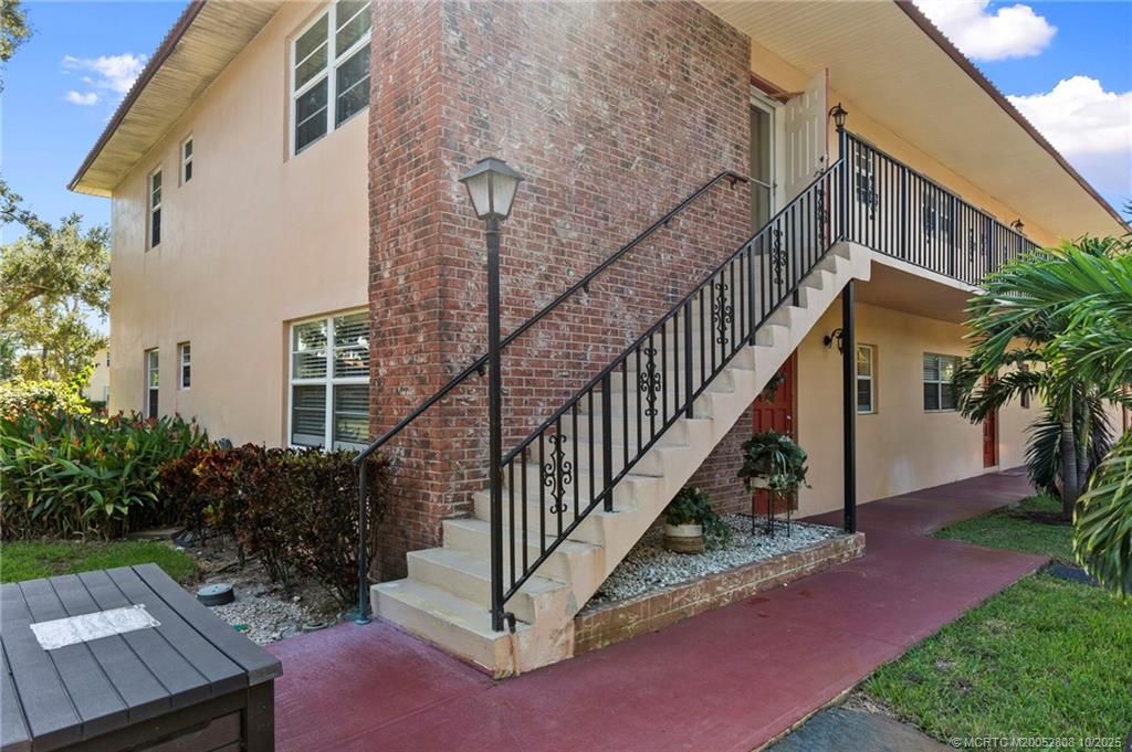 Photo of 1913 SW Palm City Road #7F, Stuart, FL 34994 (MLS # M20052808)