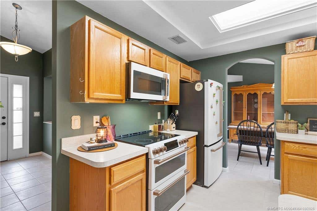 Photo of 1950 SE Dranson Circle, Port Saint Lucie, FL 34952 (MLS # M20049364)