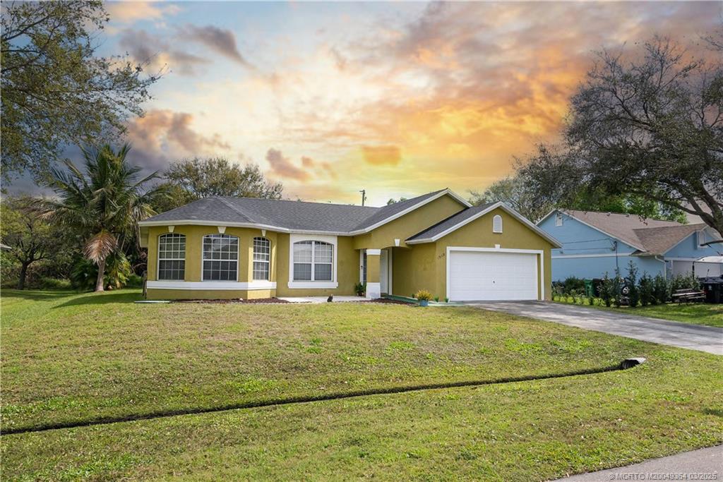Photo of 1950 SE Dranson Circle, Port Saint Lucie, FL 34952 (MLS # M20049364)