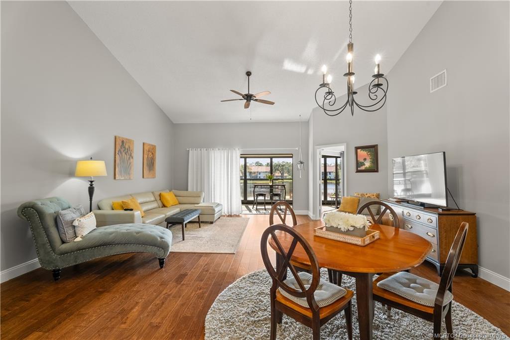 Stuart, Florida 34997, United States, 2 Bedrooms Bedrooms, ,2 BathroomsBathrooms,Residential,Active,18783