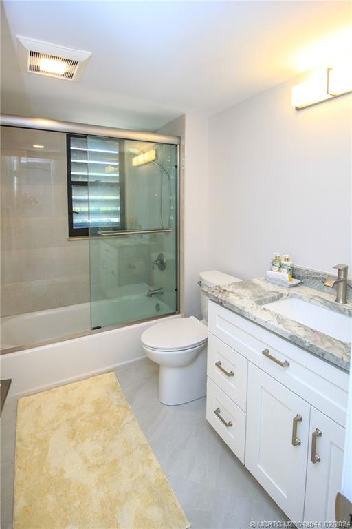 Stuart, Florida 34996, United States, 2 Bedrooms Bedrooms, ,2 BathroomsBathrooms,Residential,Active,64087