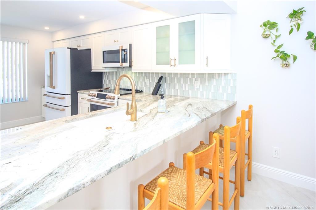 Stuart, Florida 34996, United States, 2 Bedrooms Bedrooms, ,2 BathroomsBathrooms,Residential,Active,64087