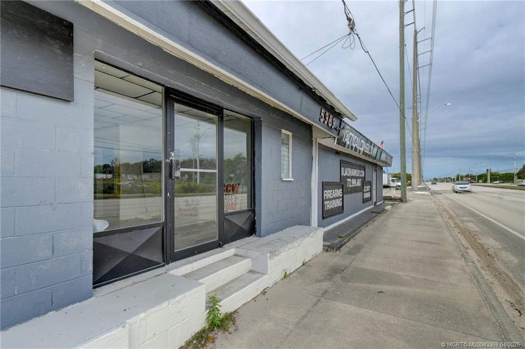 5989 S US Highway 1