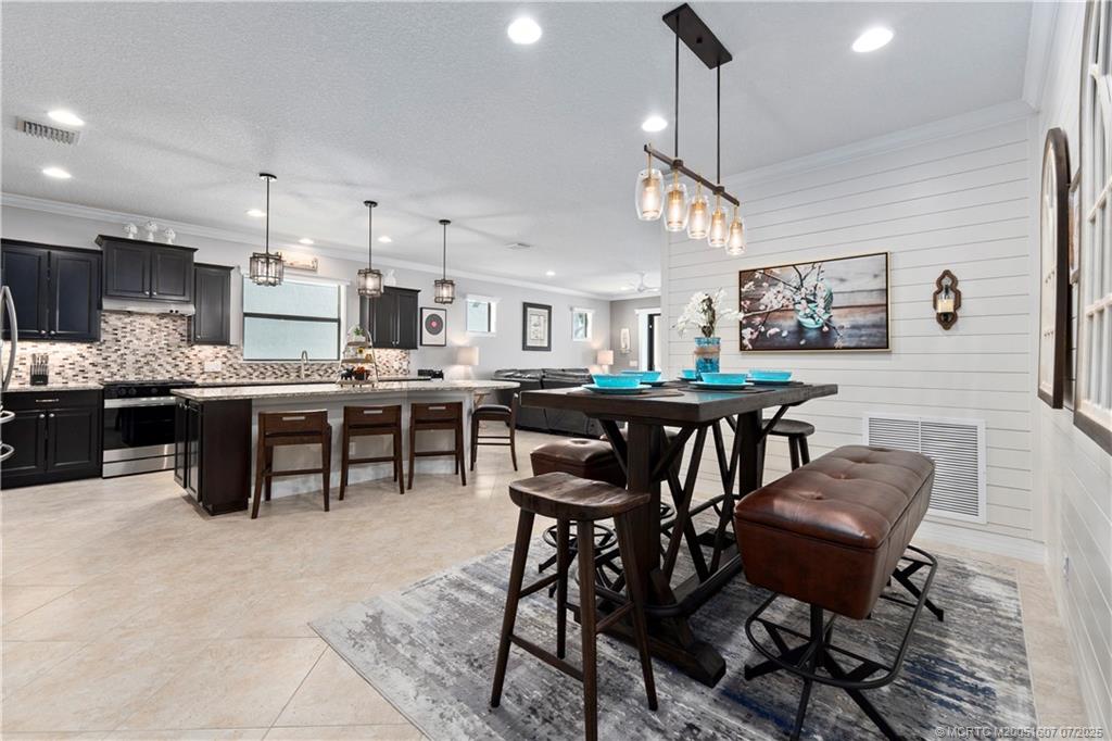 Port St Lucie, Florida 34984, United States, 3 Bedrooms Bedrooms, ,2 BathroomsBathrooms,Residential,Active,182715