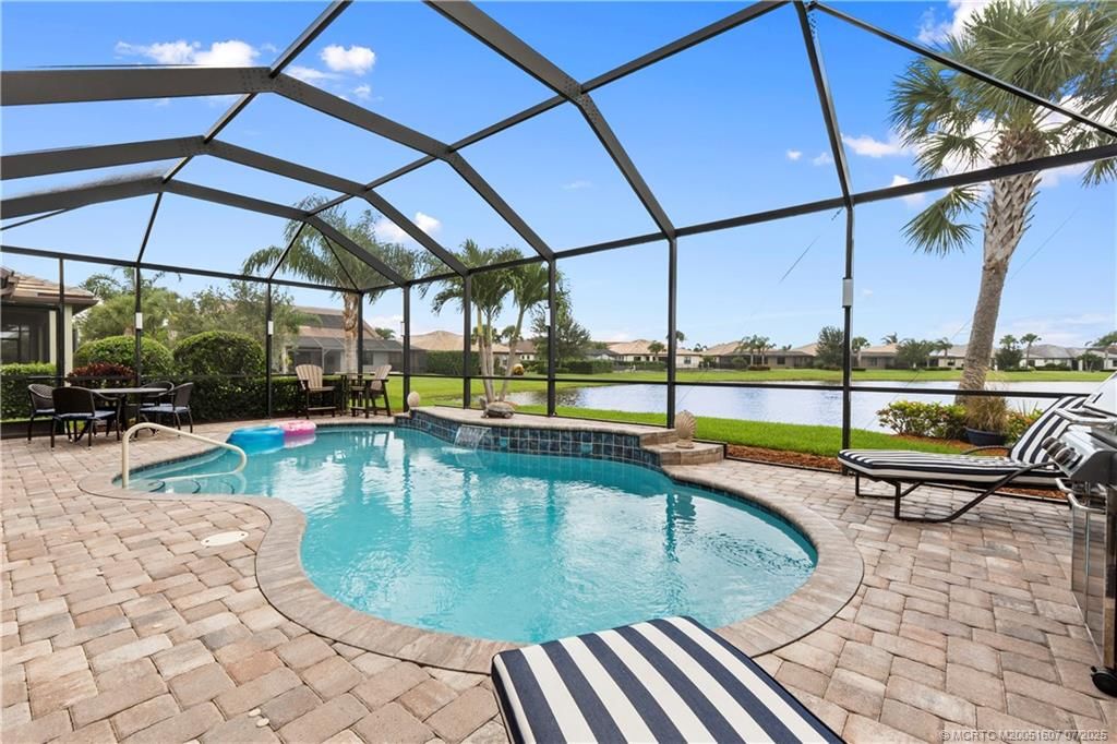 Photo of 336 SE Courances Drive, Port Saint Lucie, FL 34984 (MLS # M20051607)