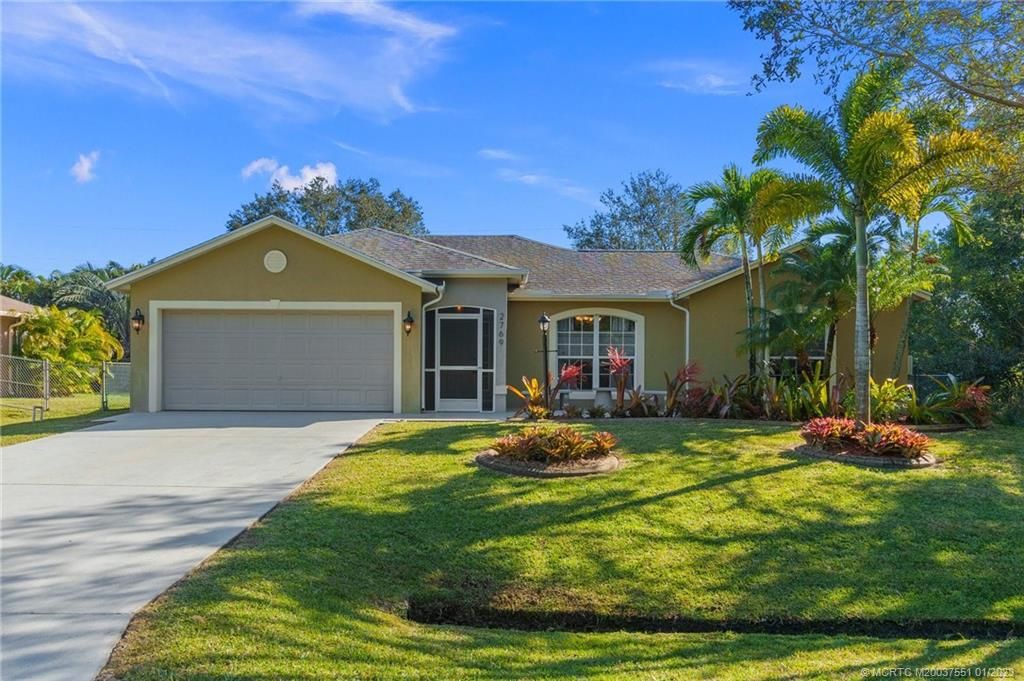 Photo of 2769 SE Eagle Drive, Port Saint Lucie, FL 34984 (MLS # M20037551)
