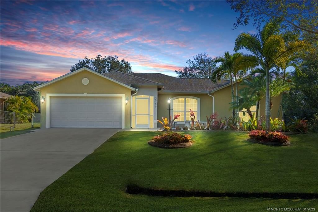 Photo of 2769 SE Eagle Drive, Port Saint Lucie, FL 34984 (MLS # M20037551)