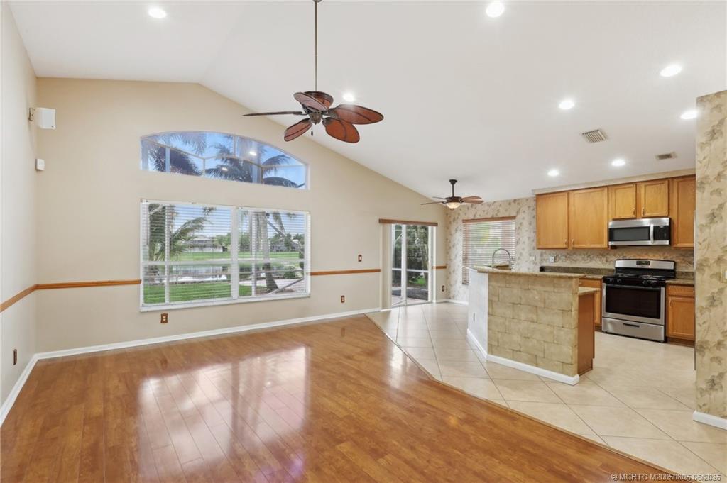Stuart, Florida 34997, United States, 4 Bedrooms Bedrooms, ,3 BathroomsBathrooms,Residential,Active,138673