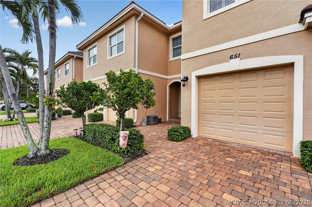 Photo of 651 SW Glen Crest Way, Stuart, FL 34997 (MLS # M20056962)