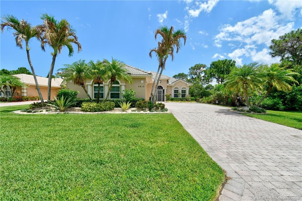 4615 NW Wandering Oak Court