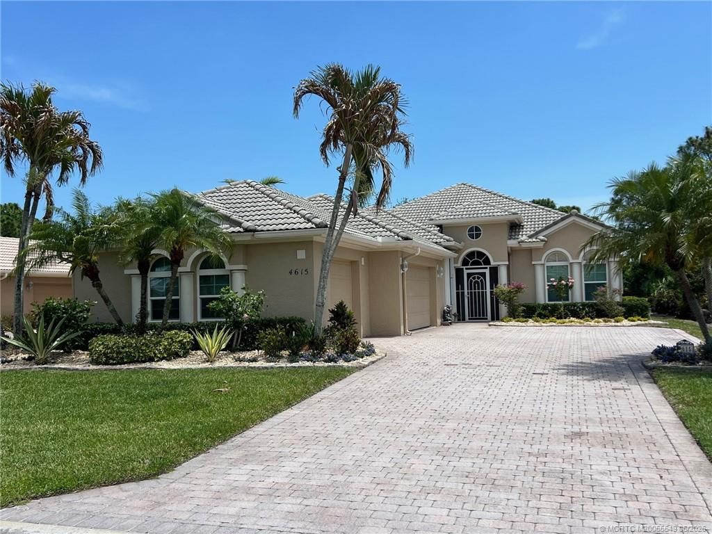 Photo of 4615 NW Wandering Oak Court, Jensen Beach, FL 34957 (MLS # M20055549)