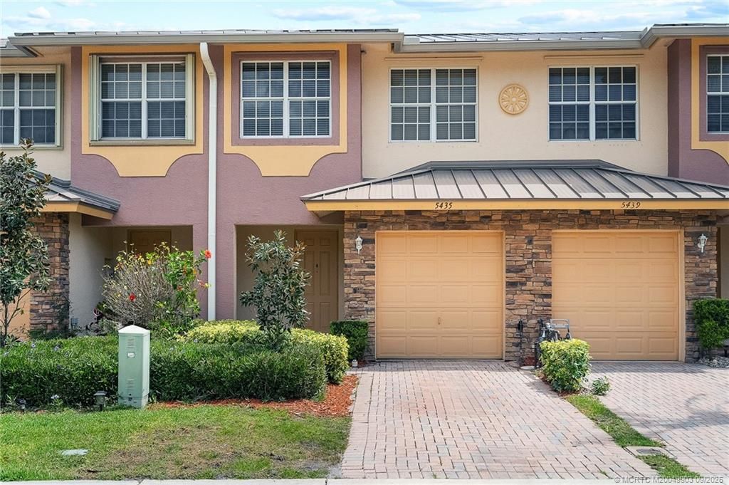 Photo of 5435 SE Moseley Drive, Stuart, FL 34997 (MLS # M20049903)