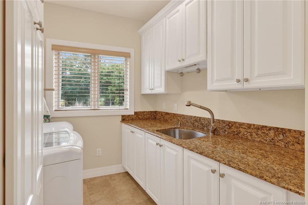 Stuart, Florida, 34997, United States, 3 Bedrooms Bedrooms, ,2 BathroomsBathrooms,Residential,Active,2034291