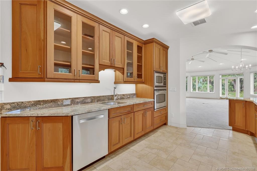 Stuart, Florida, 34997, United States, 3 Bedrooms Bedrooms, ,2 BathroomsBathrooms,Residential,Active,2034291