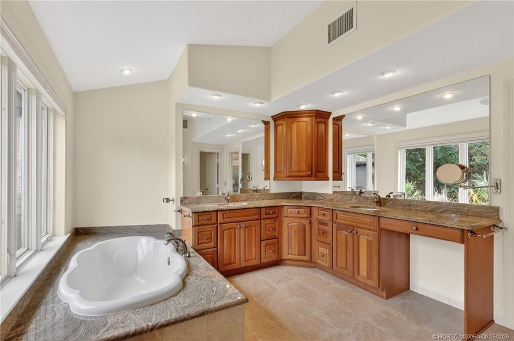 Stuart, Florida, 34997, United States, 3 Bedrooms Bedrooms, ,2 BathroomsBathrooms,Residential,Active,2034291