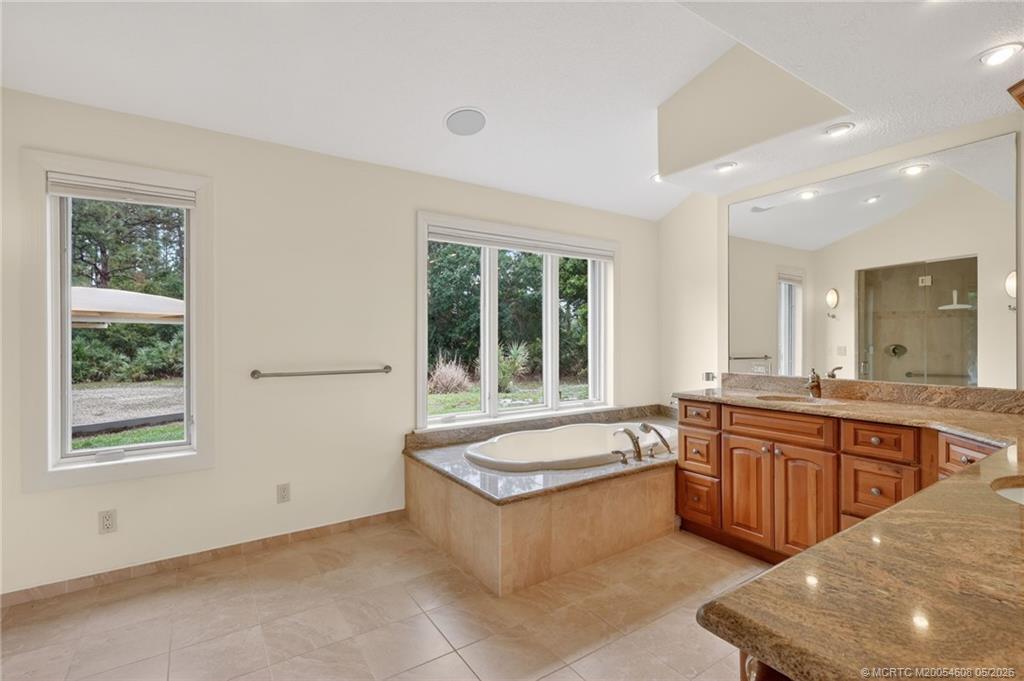 Stuart, Florida, 34997, United States, 3 Bedrooms Bedrooms, ,2 BathroomsBathrooms,Residential,Active,2034291