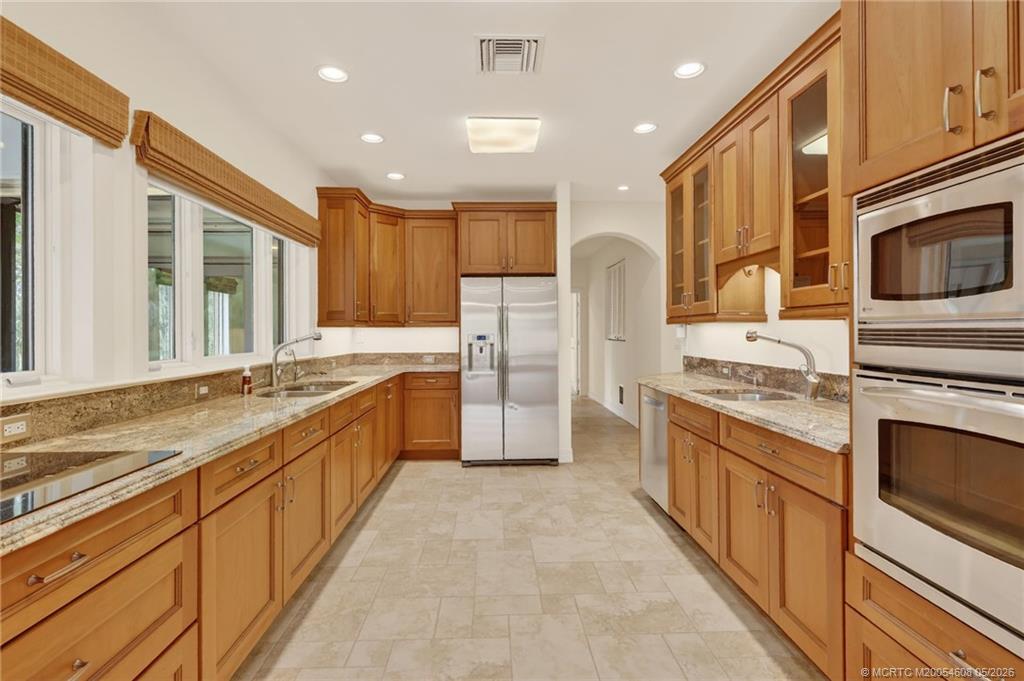 Stuart, Florida, 34997, United States, 3 Bedrooms Bedrooms, ,2 BathroomsBathrooms,Residential,Active,2034291