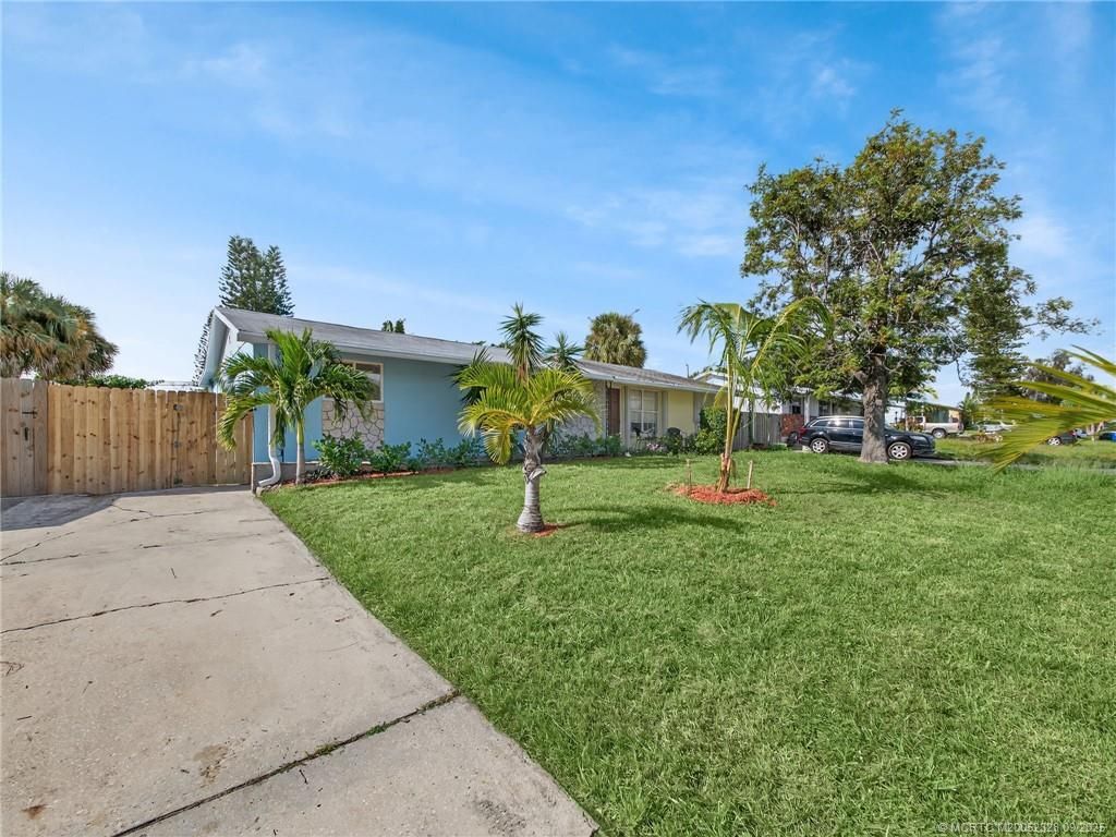 Photo of 2346 NE Rustic Place, Jensen Beach, FL 34957 (MLS # M20052328)