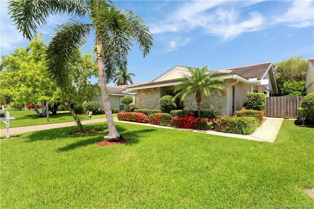 Photo of 4131 SW Egret Pond Terrace, Palm City, FL 34990 (MLS # M20040472)