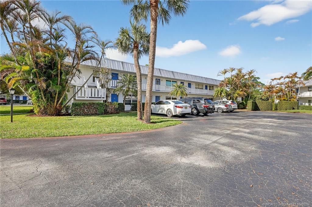 Photo of 2929 SE Ocean Boulevard #J3, Stuart, FL 34996 (MLS # M20054527)