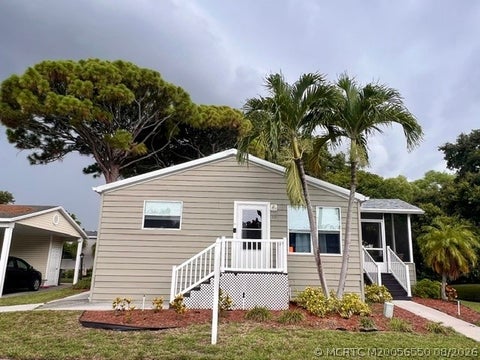 Mobile Home For Sale - 2555 Pga Boulevard #103<br/> Palmbeach County, Palm Beach Gardens, FL 33410