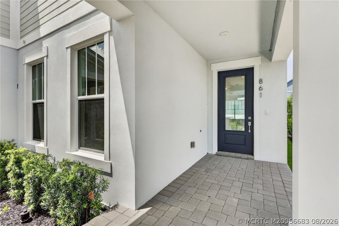 861 SW Bushel Trail