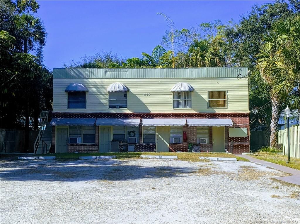 Photo of 640 SW Bryant Avenue SW, Stuart, FL 34994 (MLS # M20041463)