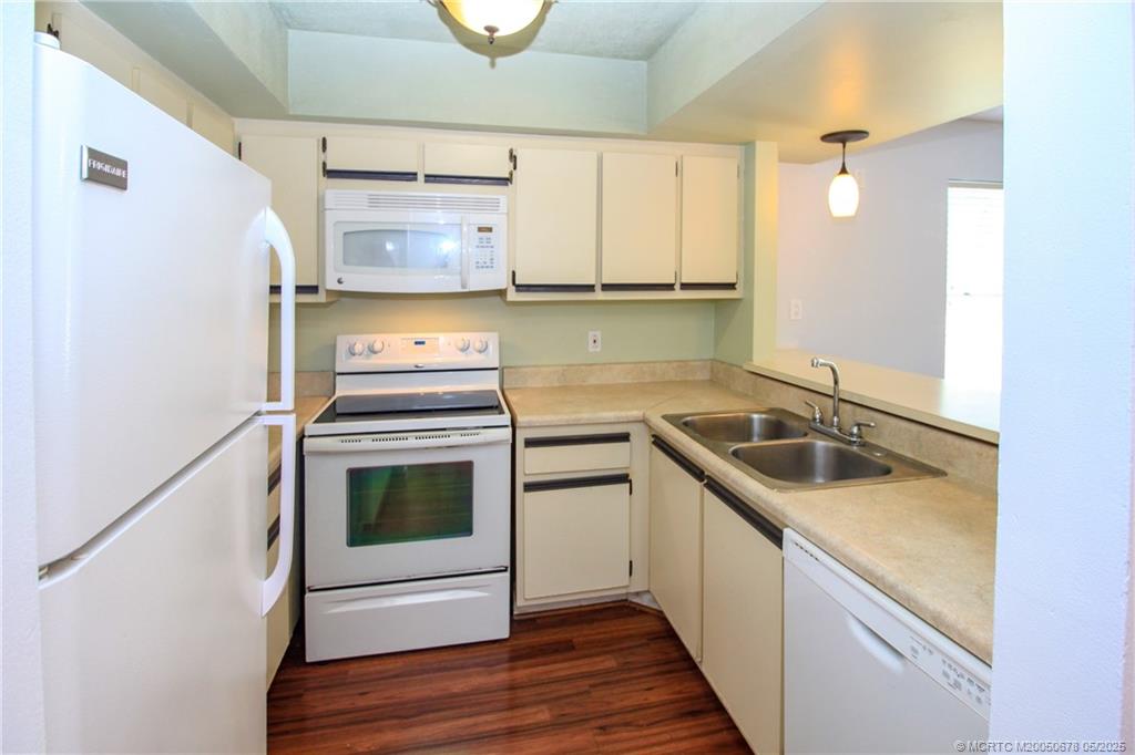 Stuart, Florida 34994, United States, 2 Bedrooms Bedrooms, ,2 BathroomsBathrooms,Residential,Active,133091