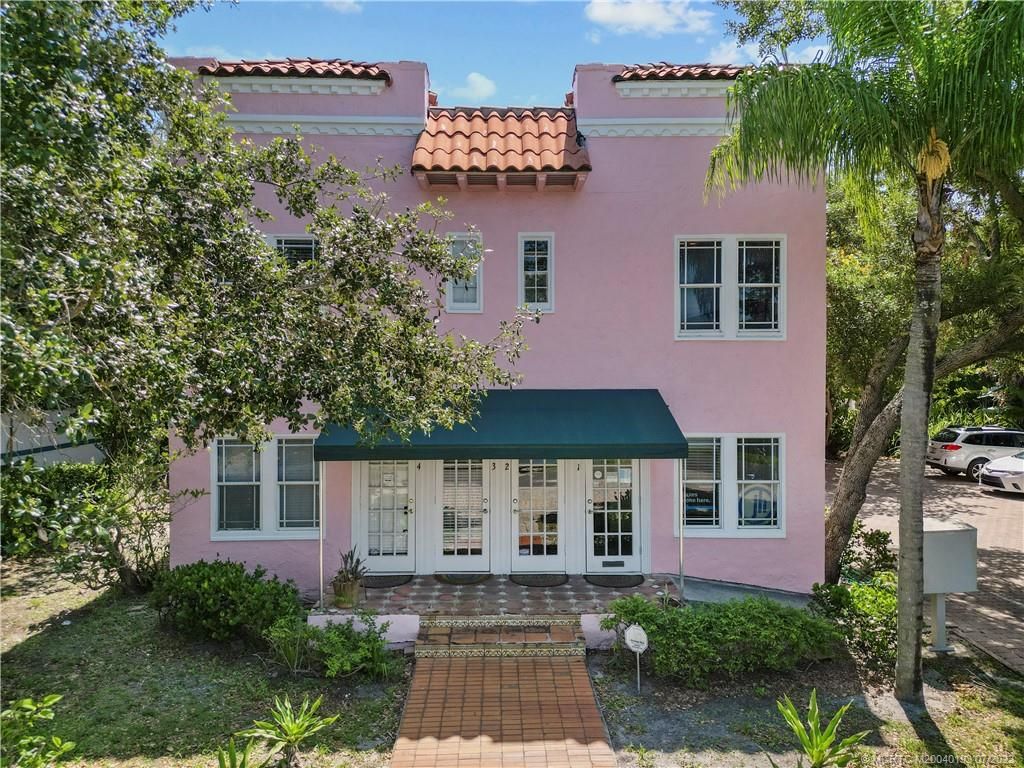 Photo of 417 SE Coconut Avenue #3, Stuart, FL 34996 (MLS # M20040193)