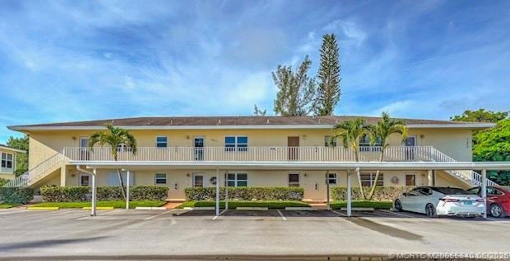 Photo of 2950 SE Ocean Boulevard #122-6, Stuart, FL 34996 (MLS # M20055840)