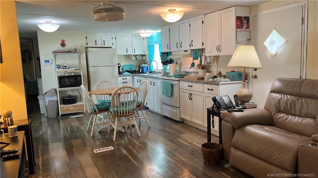 Photo of 5000 SE Federal Highway, Stuart, FL 34997 (MLS # M20039179)