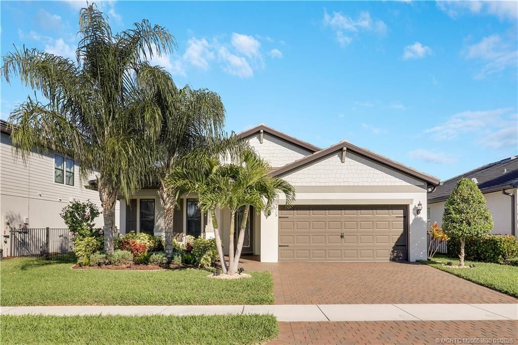 Photo of 715 SE Boboli Way, Port Saint Lucie, FL 34984 (MLS # M20053630)