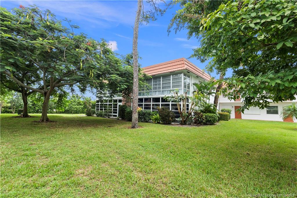 Stuart, Florida 34996, United States, 2 Bedrooms Bedrooms, ,2 BathroomsBathrooms,Residential,Pending,70038