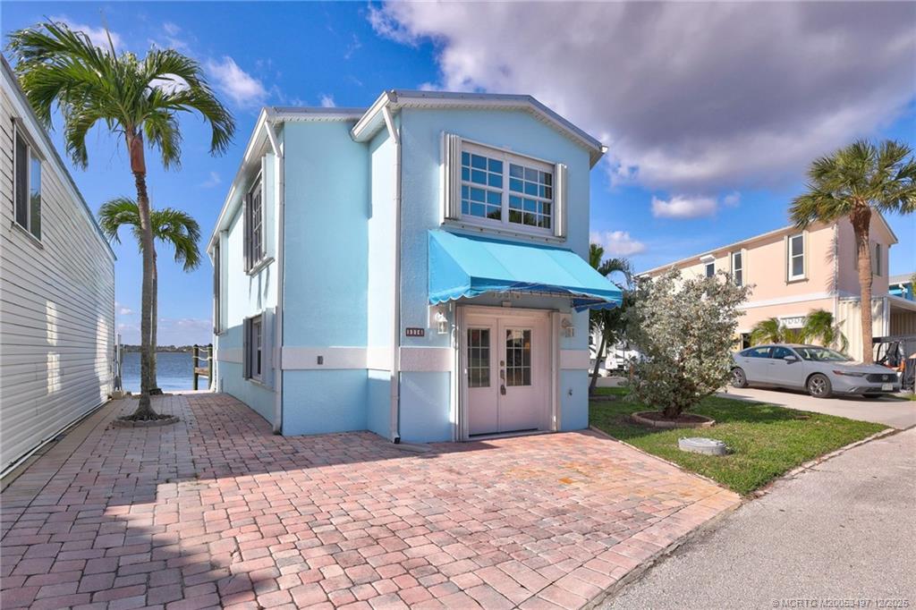 1116 Nettles Boulevard