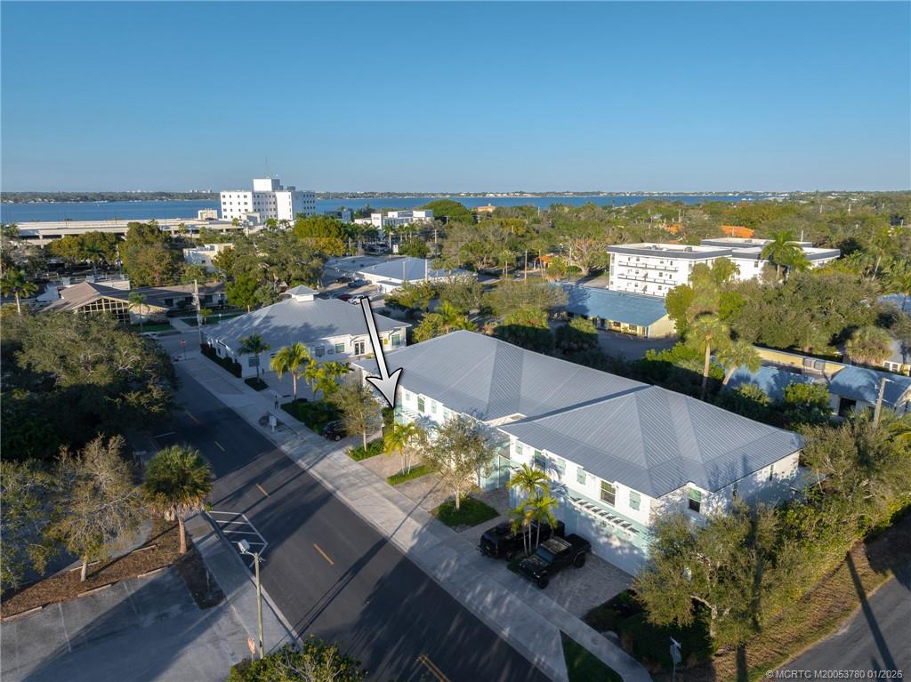 411 SE High School Avenue